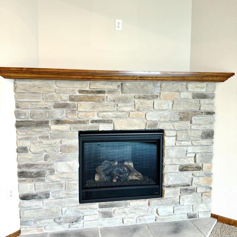 Silver Oak - Fireplace